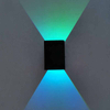 Lampada da parete a LED per interni da 5W Lampada da parete a 16 colori L'illuminazione per interni può essere controllata a distanza Illuminazione per interni con scocca in alluminio che cambia colore