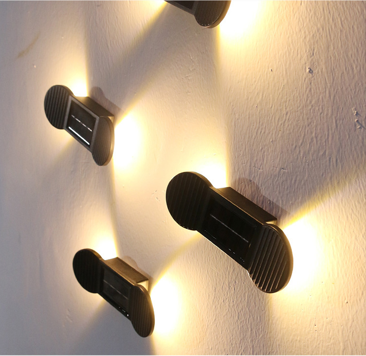 Luce notturna solare Lampada da parete per esterni da giardino Luce impermeabile 2LED Illuminazione su e giù Illuminazione decorativa per esterni Giardino Terrazza Balcone