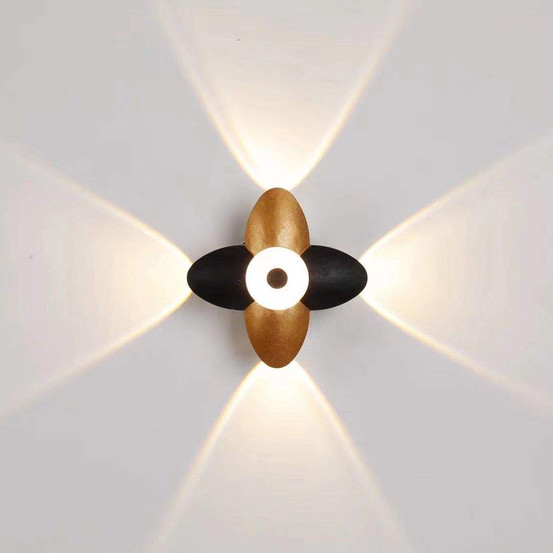 Lampada da parete per esterni impermeabile Cortile Corridoio per esterni Corridoio Cortile Cortile Scale Lampada da parete con faretto a testa multipla