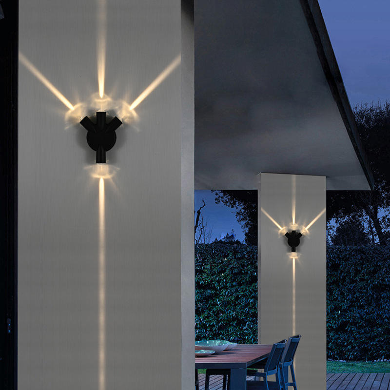Lampada da parete impermeabile per esterni moderna semplice e creativa Lampade da cortile a LED Lampada da cancello Lampada da parete per balcone