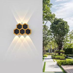 Lampada da parete moderna dorata IP65 Illuminazione per esterni Lampada da parete a LED 6W impermeabile Soggiorno Corridoio Parco Paesaggio Luce da giardino