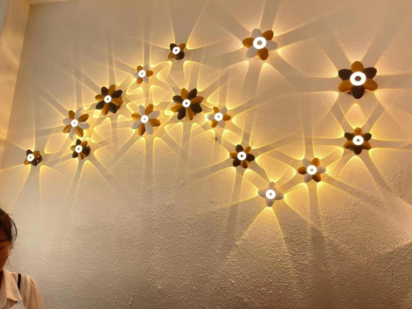 Applique da parete in alluminio moderno nero impermeabile per montaggio a parete 2 luci da parete per esterni decorazione per giardino su e giù