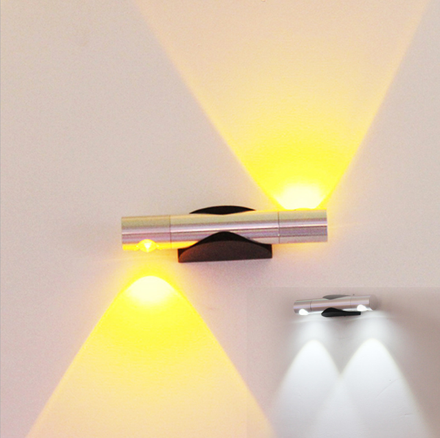 Applique da parete moderna da 6W Rotazione di 360 gradi Apparecchi da parete a LED per lettura lampada da parete / illuminazione a specchio ad alta luminosità
