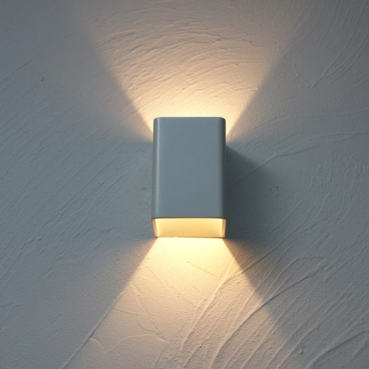 Lampada da parete moderna in alluminio da 5W Lampada da parete a LED Art Déco RGB Apparecchio di illuminazione da comodino luce notturna per camera da letto