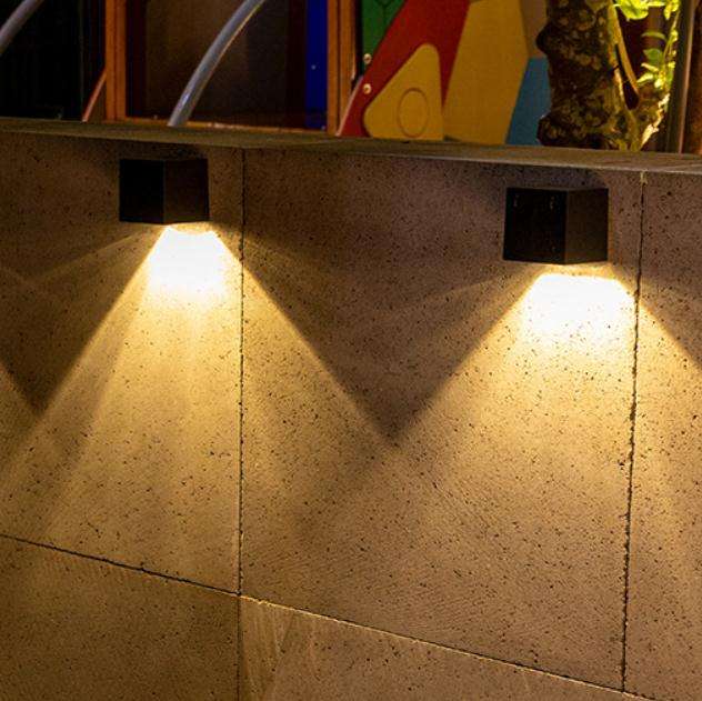 Nuova applique da parete solare per esterni lampada da parete per giardino lampada da notte quadrata per uso domestico lampada a risparmio energetico impermeabile
