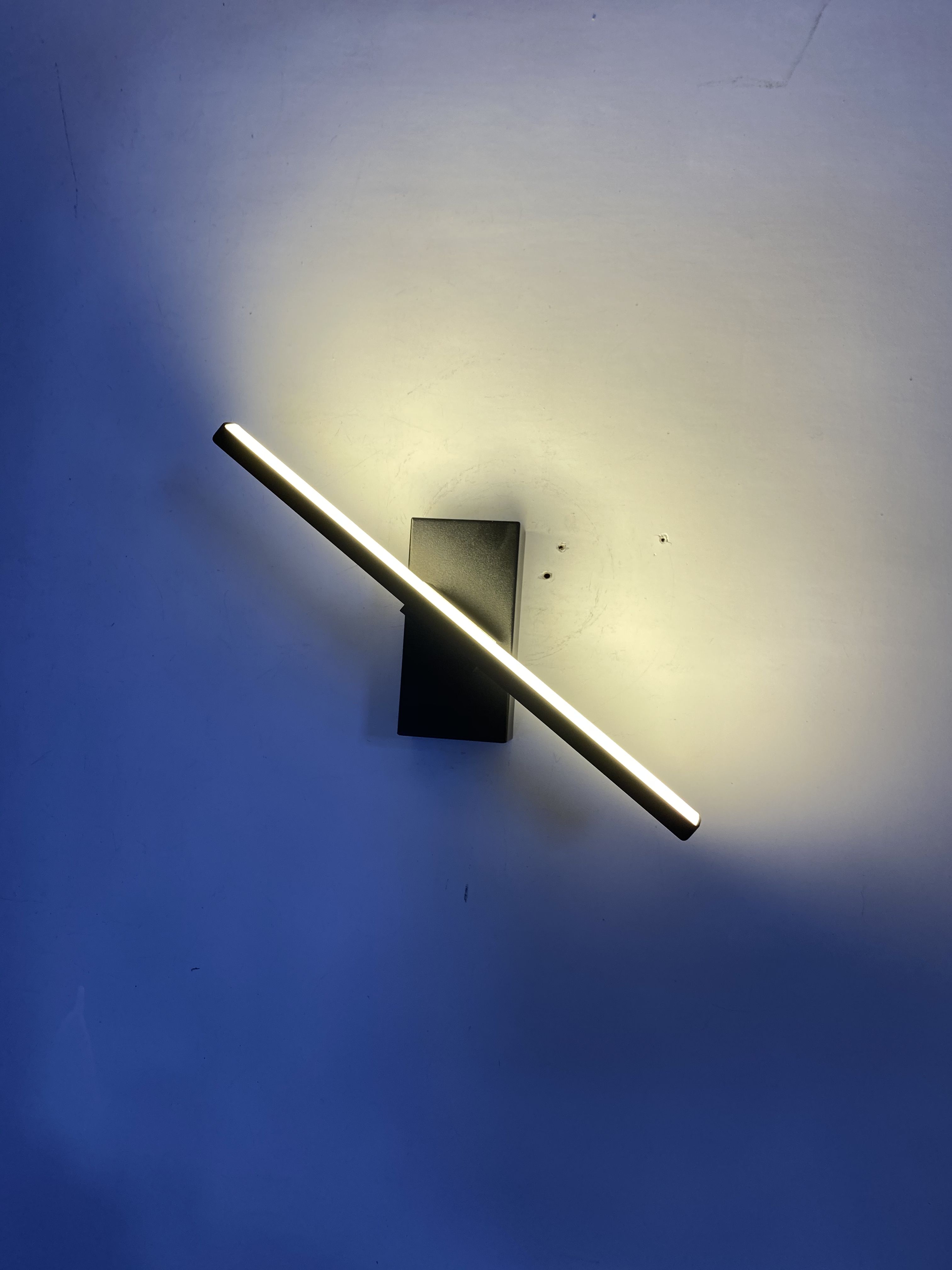 Lampade da parete moderne a LED 330 Camera da letto girevole 6W AC85V-265V Applique da parete Lampada nera Corridoio Decorazione per interni Illuminazione