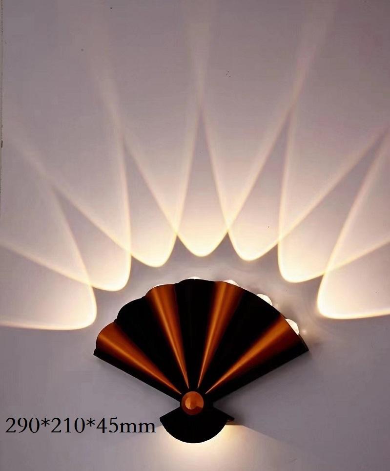 2023 Nuova lampada da parete impermeabile IP65 da esterno 8W su e giù per esterni Illuminazione da giardino da parete Luci decorative Luce da parete