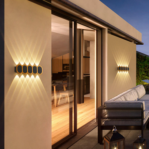 6W 12W LED Applique da esterno Impermeabile IP65 Portico Lampada da parete da giardino Camera da letto interna Decorazione da comodino Lampade di illuminazione Alluminio