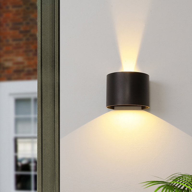 Sensore di movimento 12W LED Applique da parete Impermeabile IP65 Portico Giardino Lampada da parete su e giù Lampada da parete impermeabile semicircolare