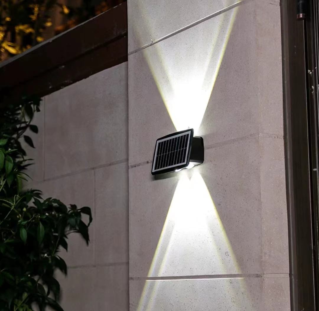 4LEDSolar applique da parete per esterni applique da parete a LED impermeabili per cortile Street Landscape Garden Decor lampada lampada da parete per esterni solare