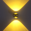 La nuova lampada da parete su e giù per interni ha portato la decorazione dell'hotel con applique da parete a led per interni OEM stage RGB club novità vogue