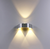 Lampada da parete a LED Up and Down 3W Applique da parete in alluminio per l'illuminazione interna a led dell'hotel della camera da letto