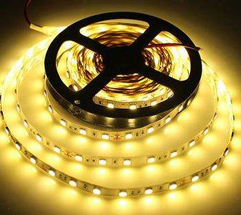 Striscia luminosa a LED 5050RGB con scatola dei colori Set di controller a chiave 24/44 da corsa con colori impermeabili a resina epossidica