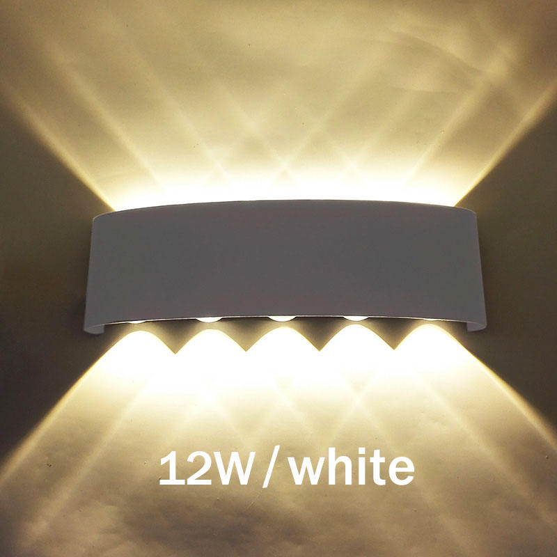 2W ~ 12W Prezzo basso Lampada a LED Impermeabile IP65 Applique da parete Cortile esterno Balcone Piazza Cancello Stairway Decor LED Wandlamp Sconce