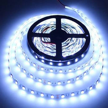 Vendita calda Striscia luminosa a LED 5050 RGB impermeabile con controller chiave 24/44