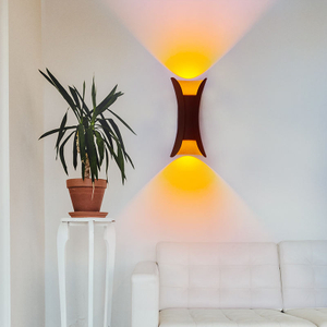 Applique da esterno impermeabile IP65 a LED a striscia lunga Lampada da parete moderna a parete adatta per soggiorno Cortile Portico Patio