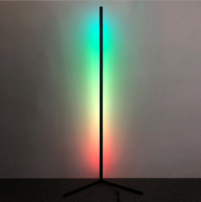 Lampada da terra RGB ad angolo a circuito integrato leggera colorata con sicurezza al 100%.