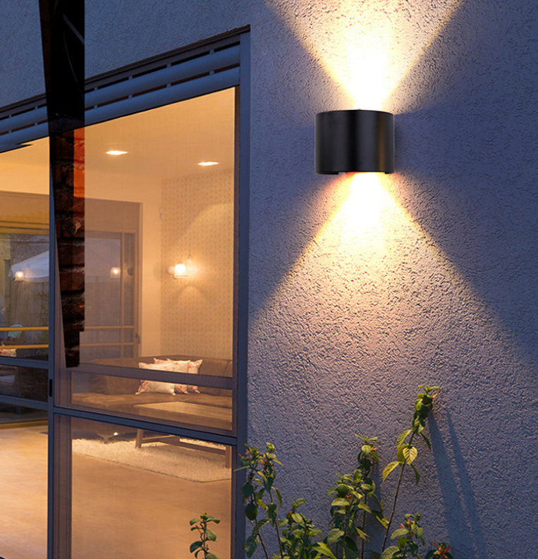 Hagood New Semicerchio Lampada da parete impermeabile Led Applique da parete Illuminazione per esterni Impermeabile IP65 Angolo di illuminazione regolabile