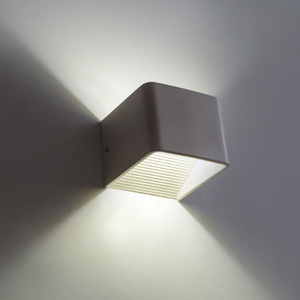 2.4G Lampada da parete a luce regolabile Lampada da parete a cubo Lampada da parete in stile europeo Lampada da parete a cubo in ceramica con controller 20W Lampada da parete per interni Corridoio Corridoio Lampada di buona qualità e prezzo basso