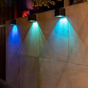 Lampade da parete solari per esterni Lampade da parete solari Lampade da parete solari Lampada solare da esterno cubo Lampada solare quadrata Lampada a luce calda impermeabile IP65