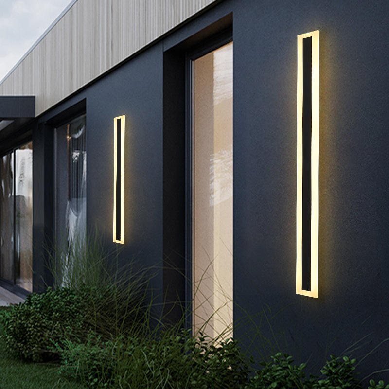 Lampada da parete moderna in alluminio per interni a striscia lunga semplice Lampada da parete per esterni impermeabile Alloggiamento applique da giardino a 360 gradi