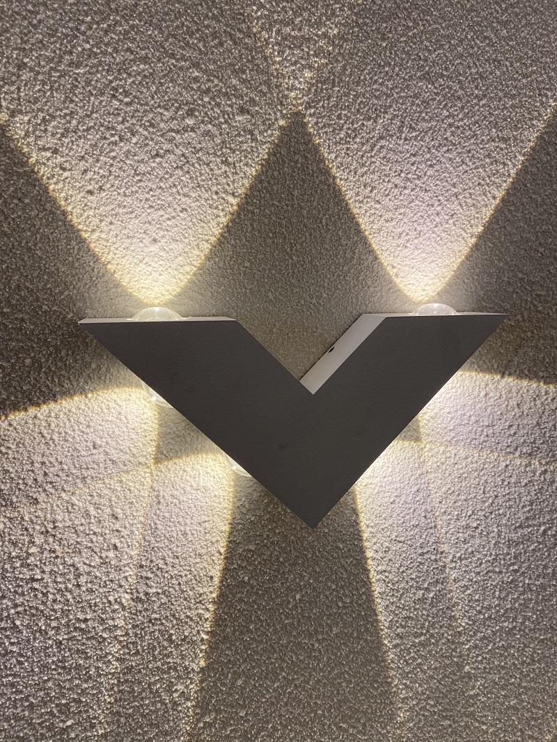 Lampada da parete a forma di V a luce decorativa a led e moderna lampada da parete per interni fabbrica di lampade da parete in alluminio lampada da parete a led