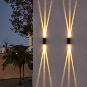 Lampada da parete a tre raggi a conchiglia nera da 6W IP65 applique da parete per esterni impermeabile Lampada da giardino Lampione stradale per la decorazione del giardino