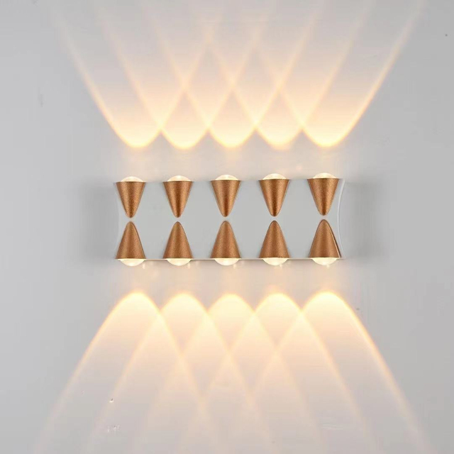 Lampada da parete da giardino a LED impermeabile IP65 Applique decorativa per interni ed esterni