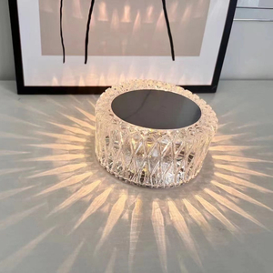 Lampada di cristallo rosa Ricarica USB Regalo di compleanno Luci notturne fantasia Lampada da tavolo dimmerabile Lampada da parete intelligente Induzione del corpo umano