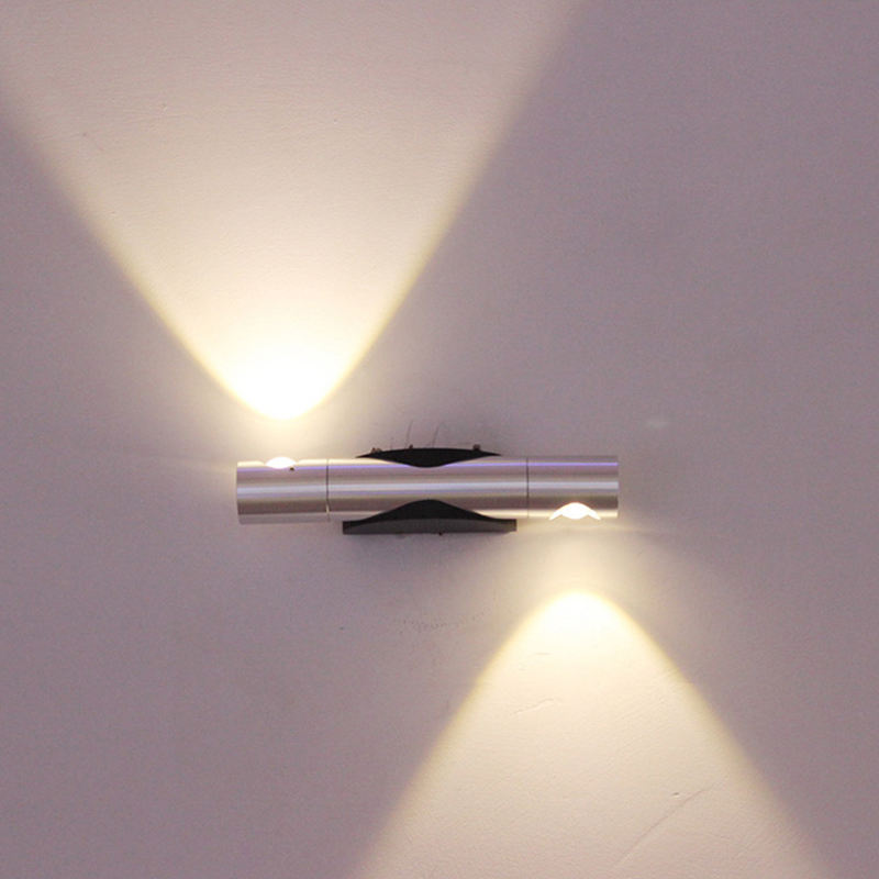 Applique da parete moderna da 6W Rotazione di 360 gradi Apparecchi da parete a LED per lettura lampada da parete / illuminazione a specchio ad alta luminosità