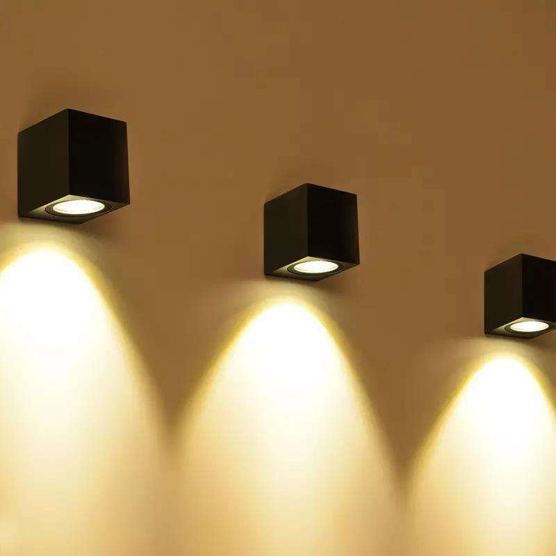 Lampada da parete impermeabile a testa singola quadrata da 5W Lampada da notte unica Lampada da parete impermeabile IP65 per la decorazione del giardino