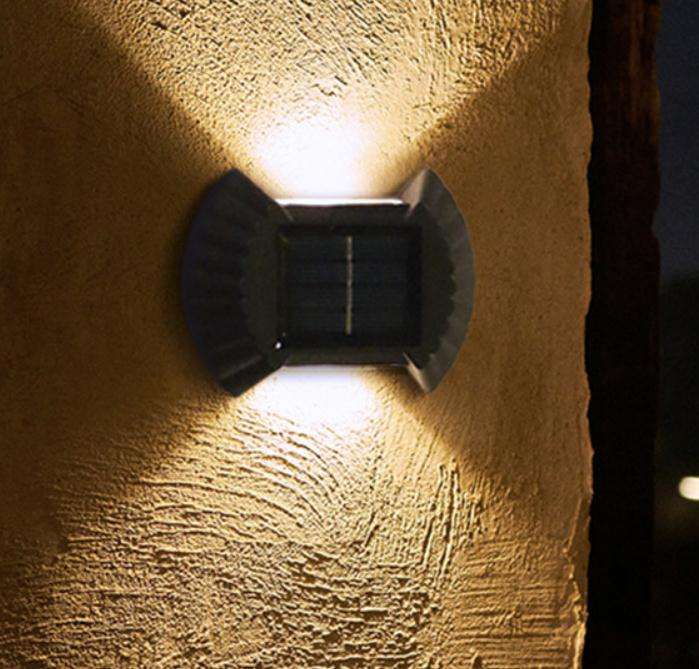 Lampada solare 8LED Lampada da esterno impermeabile IP65 lampada da parete per cortile per la decorazione della villa da giardino
