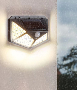 La migliore scala da giardino per esterni impermeabile IP67 energia solare 4 lati illuminazione lampada da parete sensore di movimento 100LED luce solare a LED