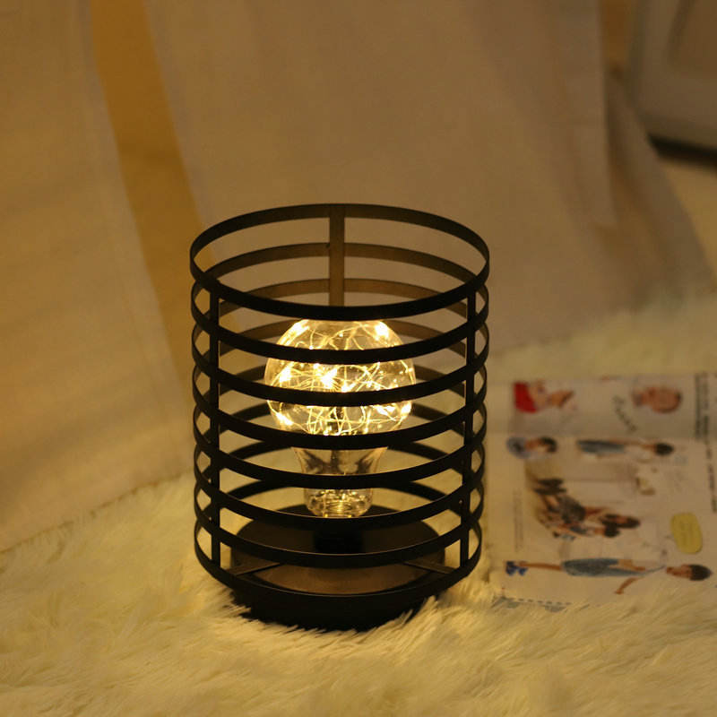 Lampade da tavolo in ferro retrò per soggiorno camera da letto Lampada da comodino a LED Lampada da letto Lampada da notte Luce per decorazioni natalizie