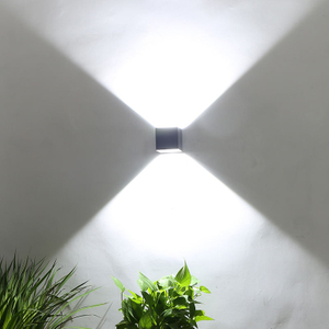 Moderna applique da parete a LED su e giù per l'illuminazione Cube Sconce Lamp Fixture Mount Outdoor Home Room Camera da letto Decorazione per l'illuminazione dell'hotel