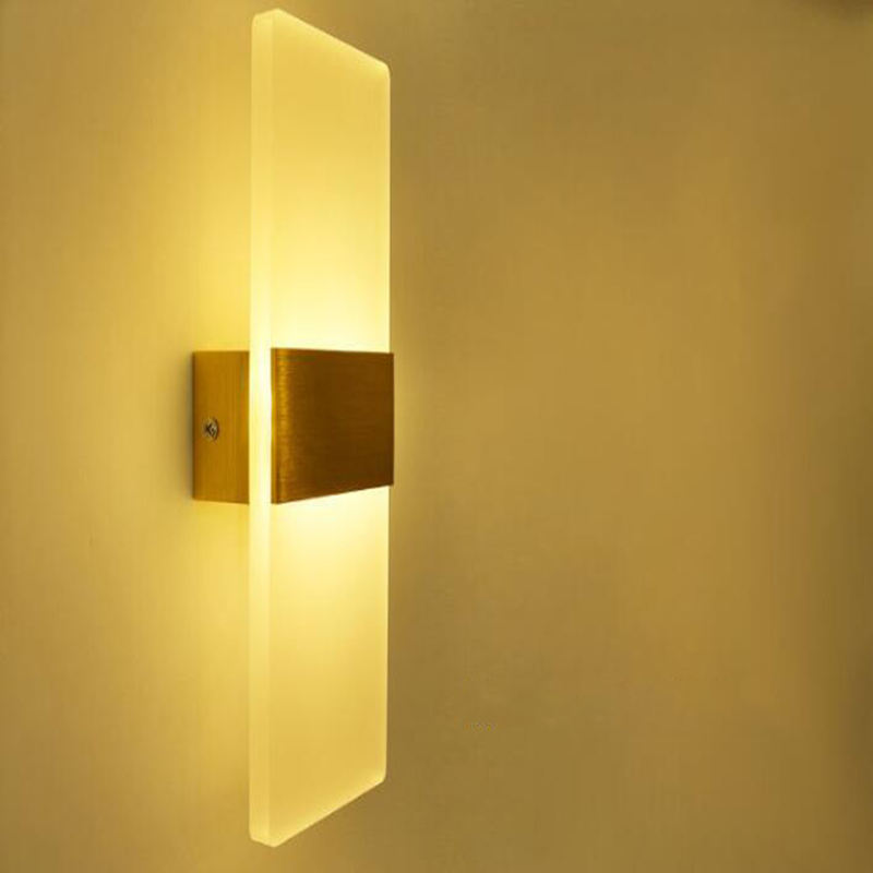 L'acrilico dell'interno moderno della lampada a bacchetta acrilica del LED accende la luce fissata al muro 6W del riparo del LED di CA 85-265V per le camere di albergo facendo uso della fase