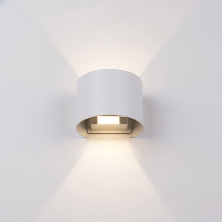 Nuovo articolo ad angolo regolabile Lampada da parete a led impermeabile 6W 12W per la casa all'aperto