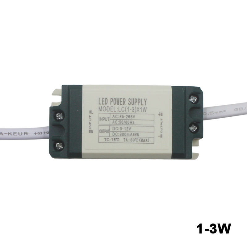 Driver LED in plastica Driver LED in plastica Trasformatori di illuminazione Guscio di plastica sicuro Driver LED Adattatore di alimentazione per trasformatore di luce LED per lampada / lampadina a led