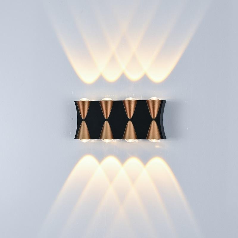 Lampada da parete brillante di lusso a LED per esterni impermeabile all'acqua Villa Hotel parete esterna balcone lampada da esterno cortile stipite lampada da parete a led