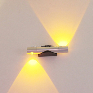 2x3W AC85-265V Rotazione di 360 gradi Up Down Lampada da parete Apparecchi da lettura Lampada da parete per interni per soggiorno Sala lettura