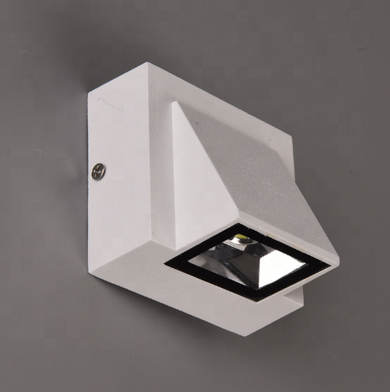 Lampada nordica da 5W Lampada da parete a LED Lampada da parete moderna IP65 impermeabile per esterni per soggiorno Lampada da parete esterna per scala interna
