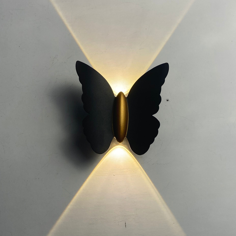 estate Lampada da parete per esterni a forma di farfalla di vendita calda IP65 applique da parete impermeabile per la luce della staffa del corridoio della decorazione del giardino