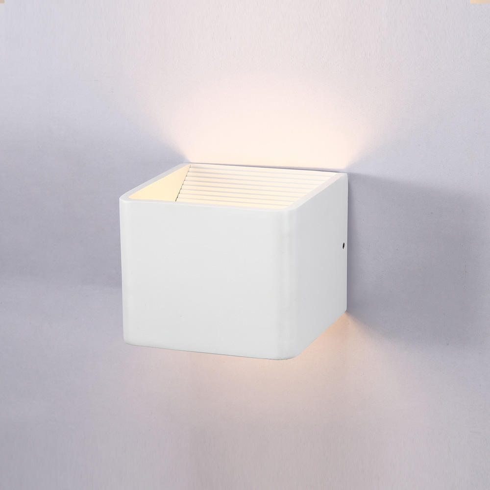 Lampada da parete quadrata 3W RGB con telecomando Lampada da parete Lampada da parete bianca Lampada da parete nera Decorazione per interni Illuminazione Corridoio Applique da parete in alluminio