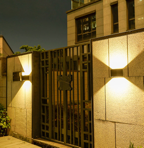 NUOVE applique da parete a energia solare per esterni, impermeabili, decorazione da parete, illuminazione a LED, lampada da portico a energia solare per villa, patio, giardino