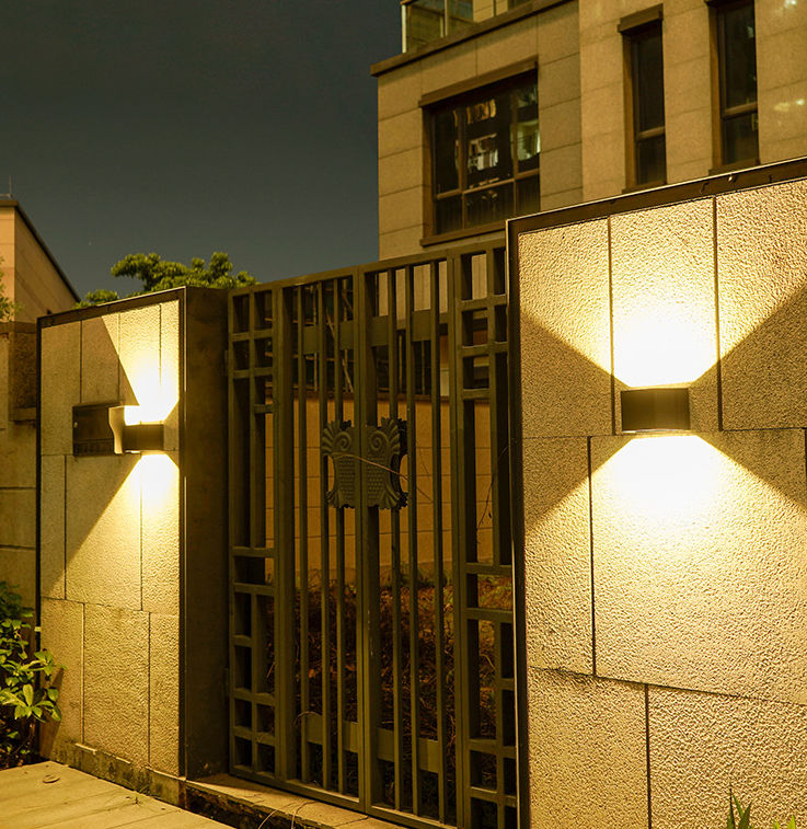 NUOVE applique da parete a energia solare per esterni, impermeabili, decorazione da parete, illuminazione a LED, lampada da portico a energia solare per villa, patio, giardino