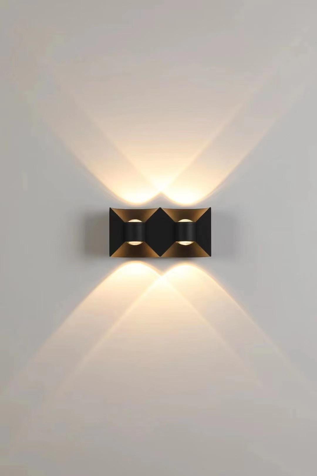 Lampada da parete ad arco da 6W 12W Lampada da parete a LED impermeabile Lampada da giardino per uso domestico Luci decorative Prezzo di fabbrica Alloggiamento in bianco e nero