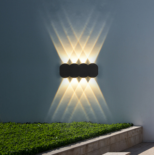 Lampada da parete moderna impermeabile esterna 4W LED IP65 alluminio su e giù applique da parete da giardino portico applique decorazione luce 110V 220V