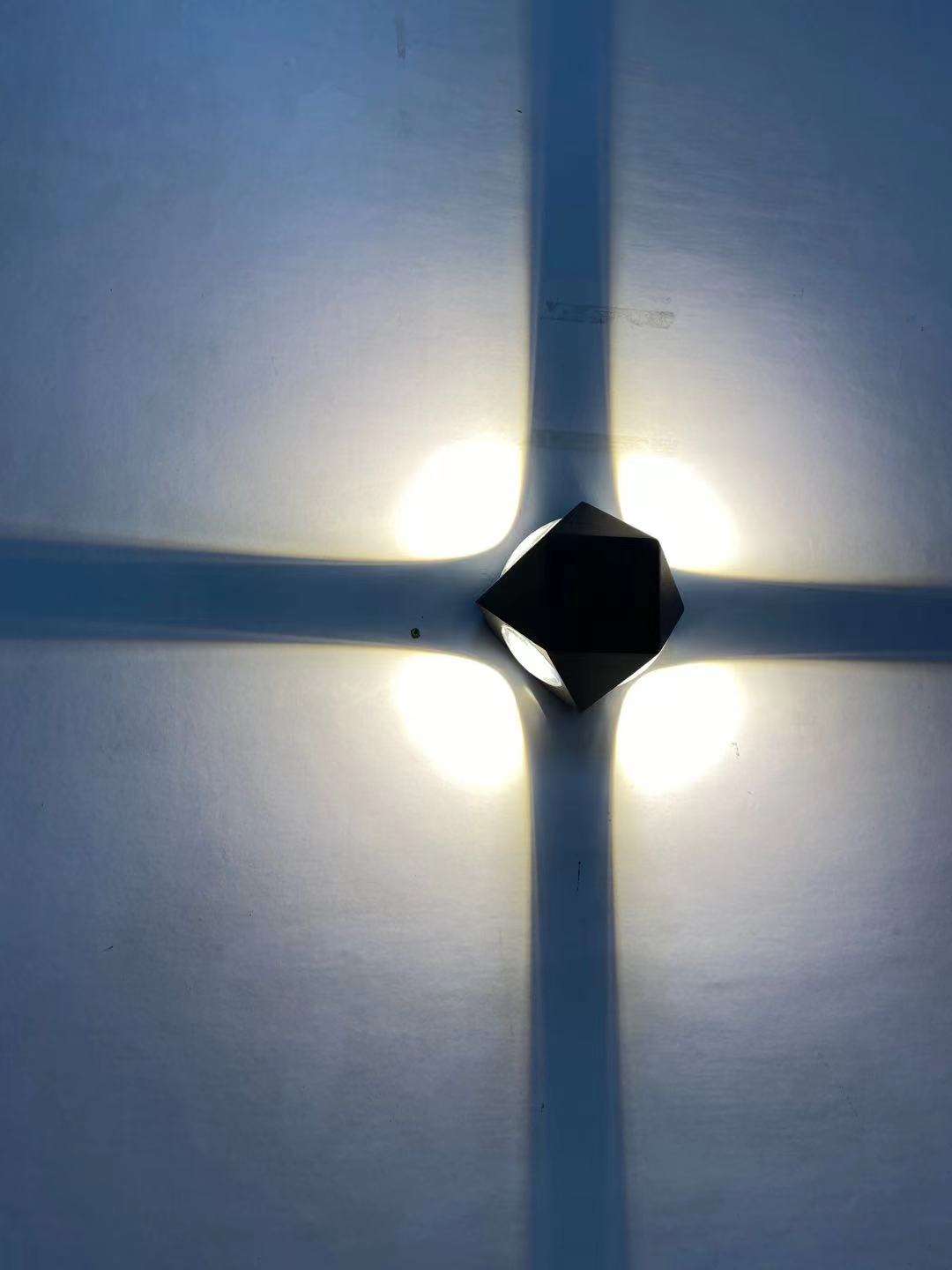 Lampada da parete impermeabile Guscio nero a forma di diamante 12W