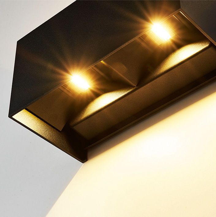 Lampada da parete per esterni impermeabile Lampada da parete lunga a LED IP65 Luce in alluminio Giardino Villa Portico Sconce Light 110V 220V Sconce Apparecchio