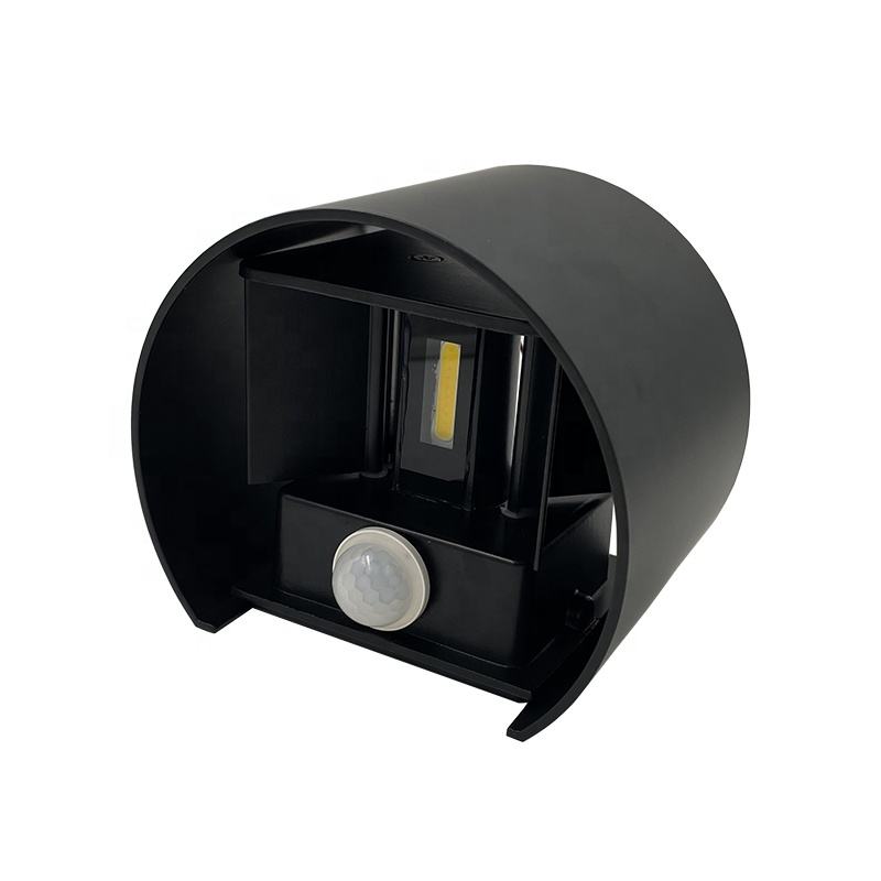 Lampada da parete a led impermeabile da 6W con design a semicerchio impermeabile per esterni con lampada a sospensione per applique a prezzo diretto di fabbrica